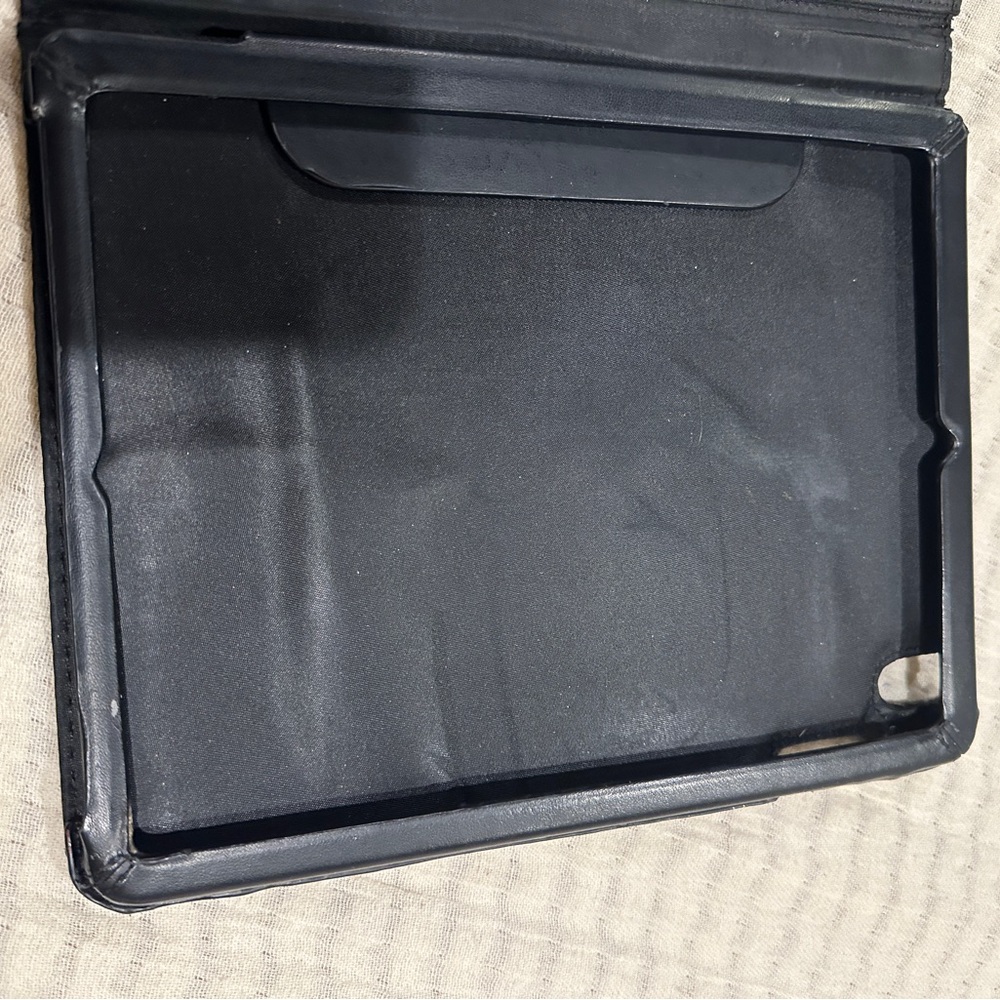 iPad Case - Picture 4 of 6